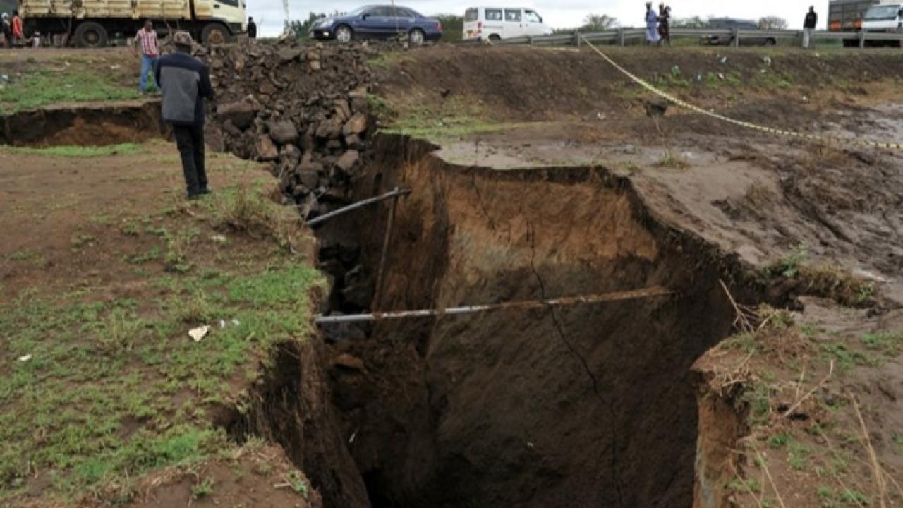Afrika kıtası beklenenden hızlı ikiye bölünebilir!