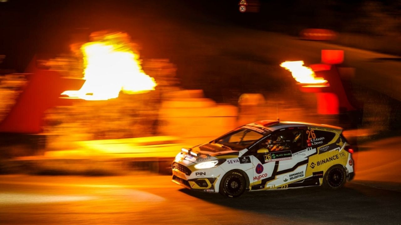 Rally Bodrum nefes kesen parkurlarıyla başladı