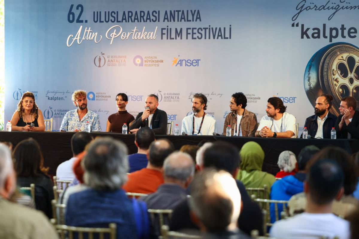 Sunay Terzioğlu’nun “Bağlar, Kökler ve Tutkular”ı Altın Portakal’da seyirciyle buluştu