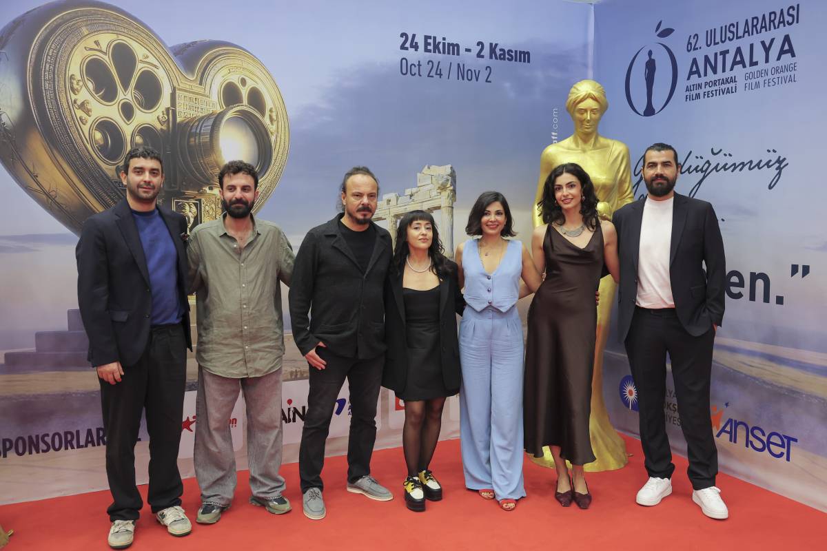 Sinema ile zaman arasında bir yolculuk; “Doğudan Fragmanlar”