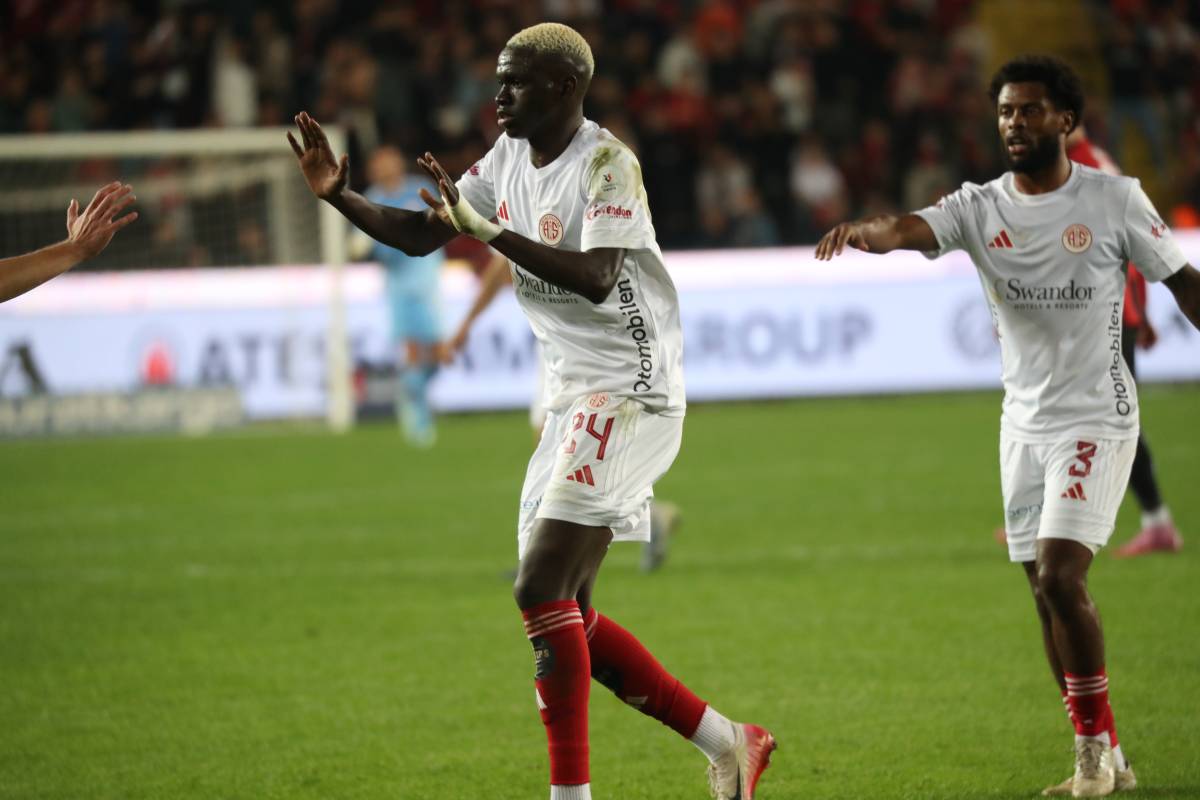 Antalyaspor, Gaziantep’te Erol Bulut yönetiminde ilk maçında 3-2 yenildi