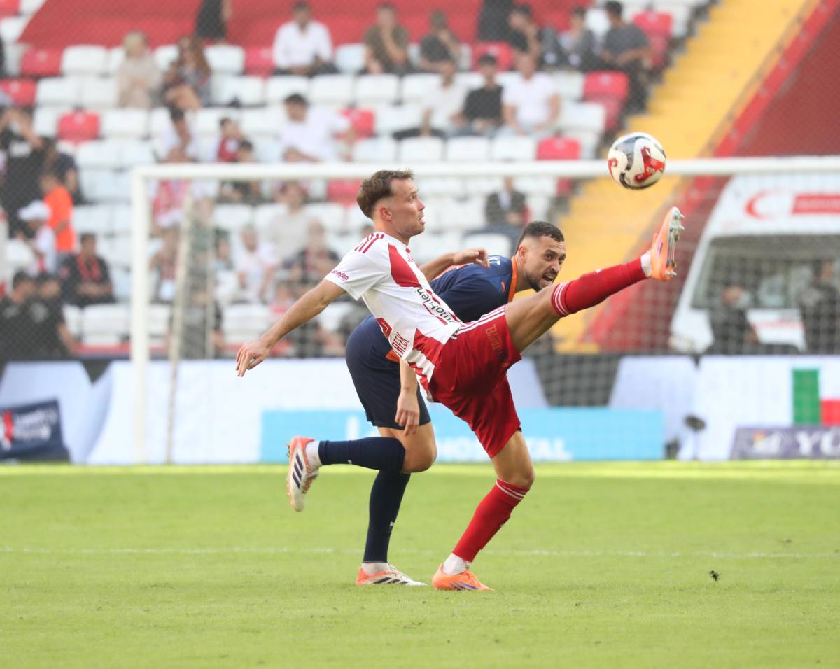Antalyaspor tel tel dökülüyor!