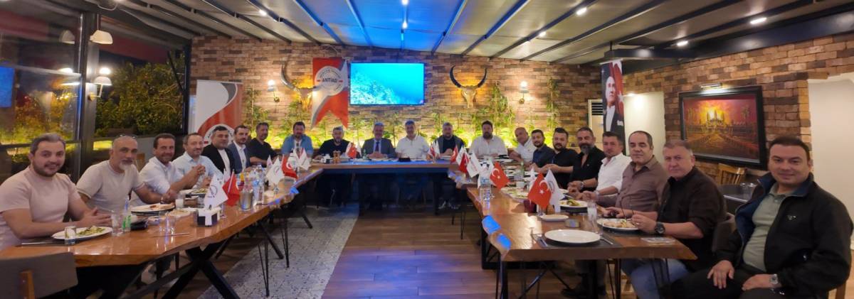 ANTİAD 5. grup sektör buluşmaları 242 Restoran’da gerçekleşti
