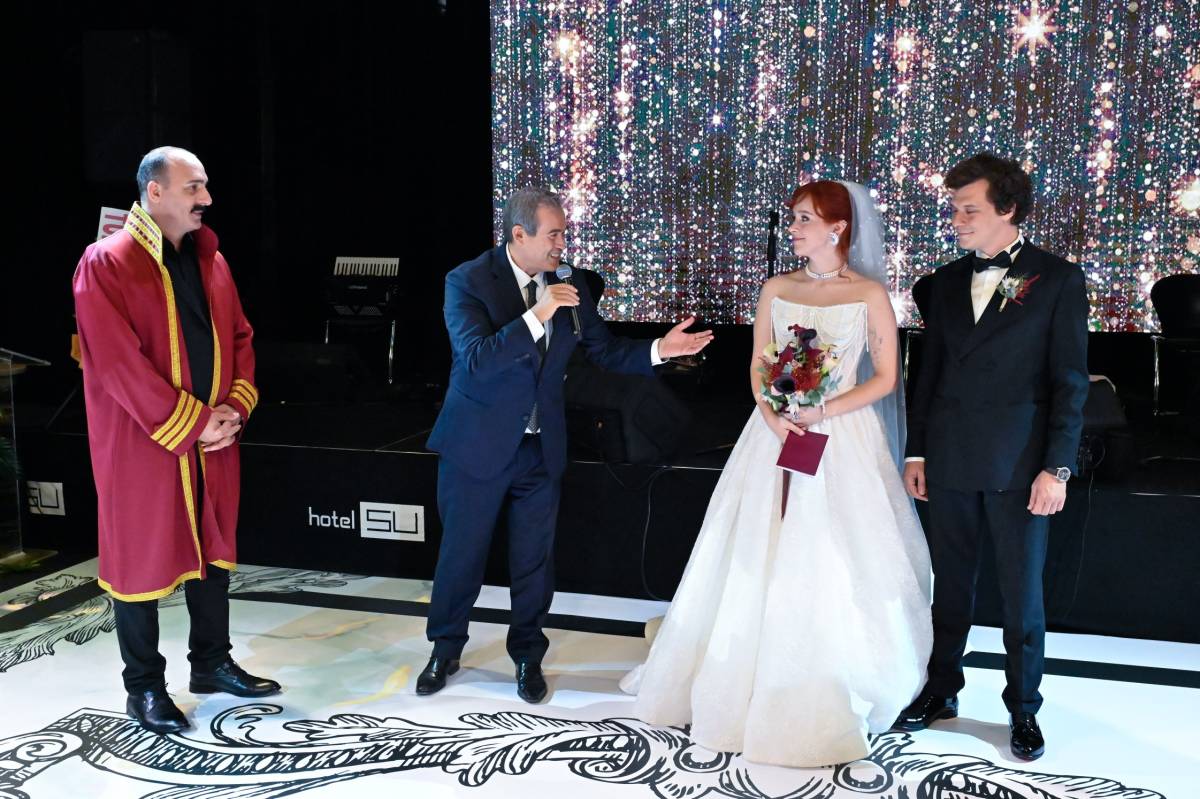 Nilüfer Kama ve Mehmet Pekin görkemli bir törenle evlendi