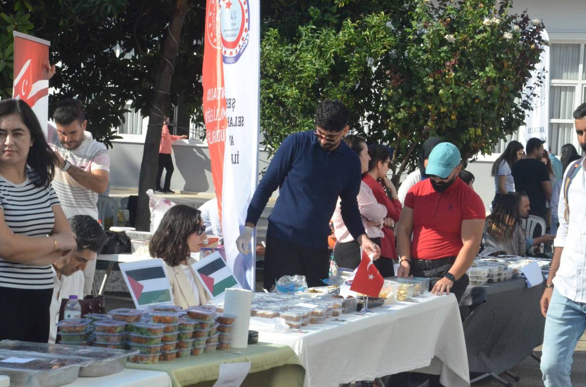 Antalya İl Milli Eğitim Müdürlüğü’nden Filistin’e anlamlı destek