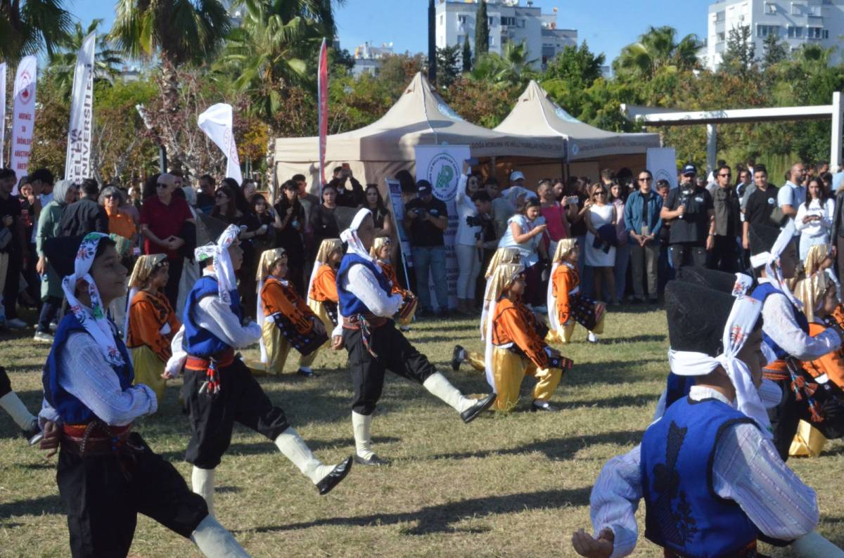 Antalya ErasmusDays Festivali coşkuyla başladı