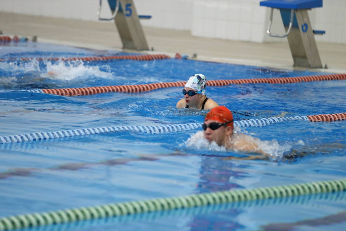 Otizmli ve down sendromlu gençler, milli takıma girmek için azimle kulaç atıyor