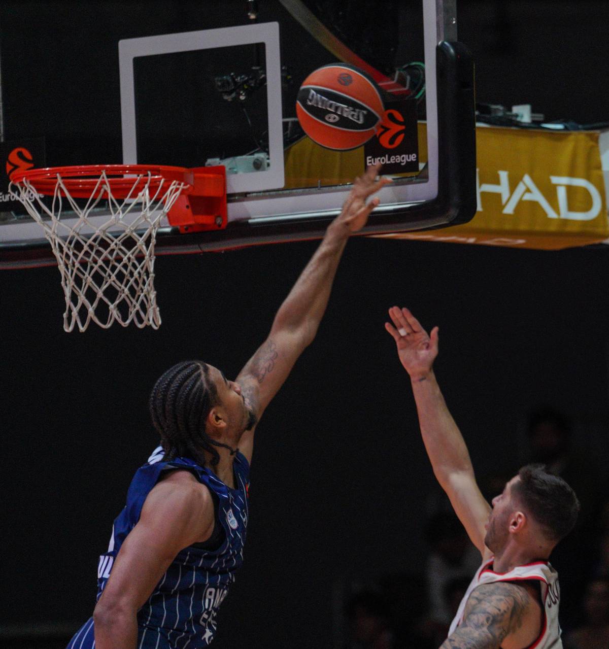 Anadolu Efes - Bayern Münih: 74-72