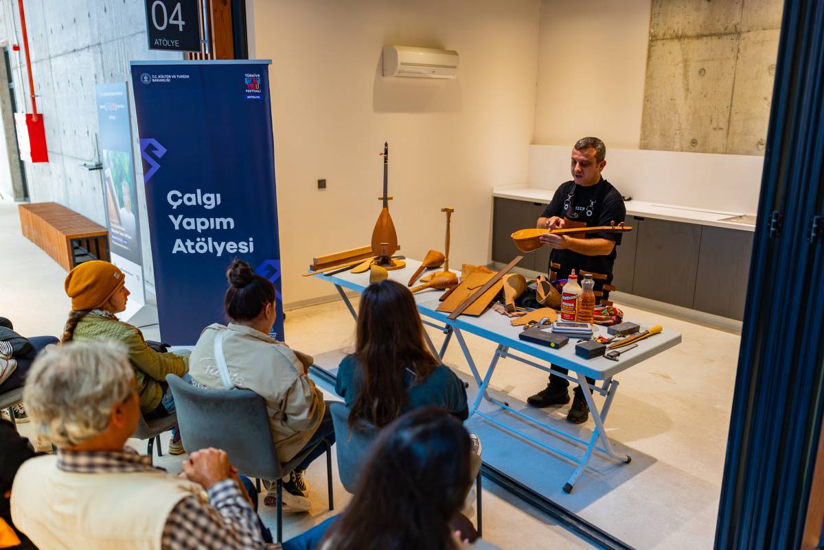 Antalya Kültür Yolu Festivali çeşitli etkinliklerle sürüyor