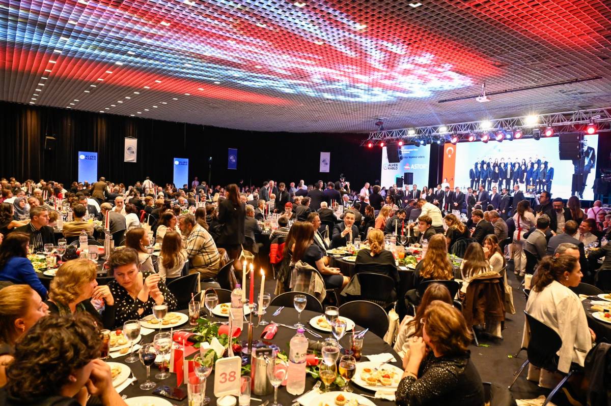 EMO Antalya Şubesi’nden mesleğin duayenlerine onur plaketi