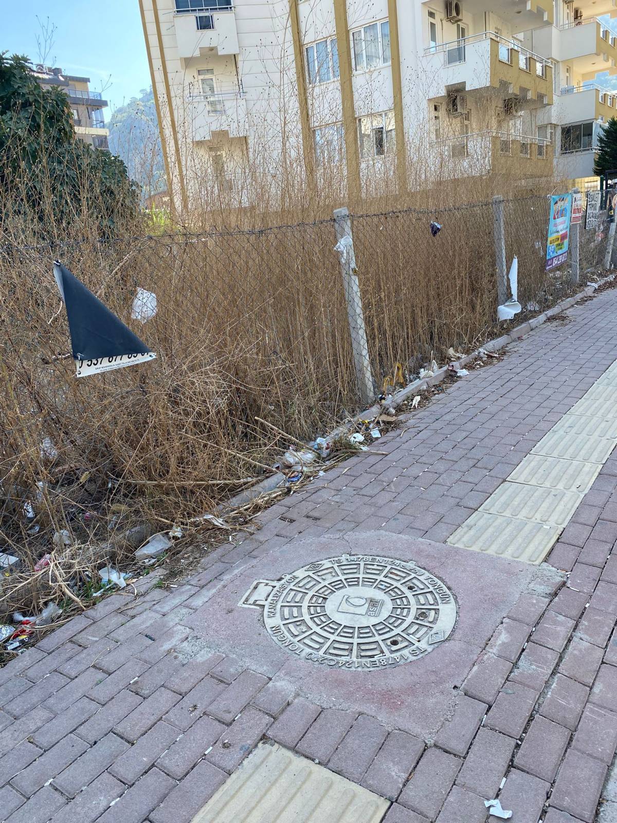 Vatandaşlar Sarısu Mahallesi’ndeki kirli görüntüden şikâyetçi!