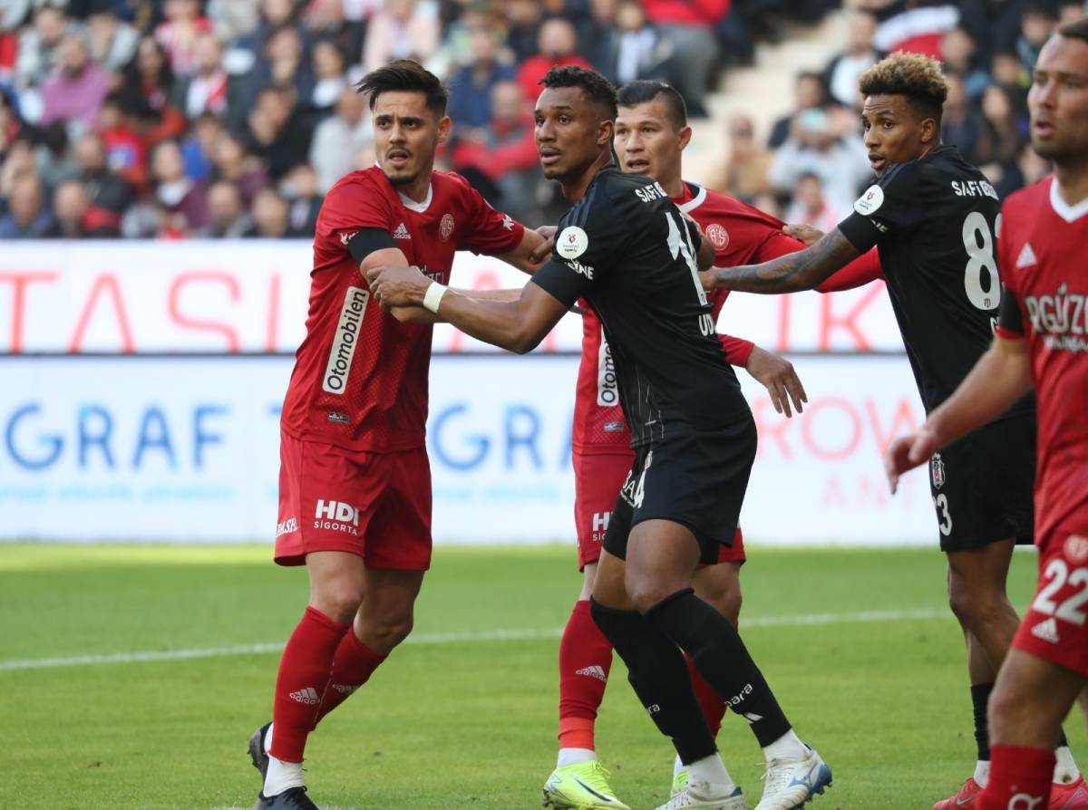 Antalya’da zorlu mücadele! Antalyaspor – Beşiktaş