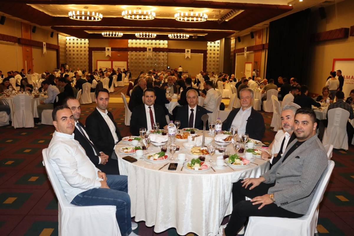 İMO’dan Antalya’ya kritik uyarı! Uçan çatılar felaketin habercisi