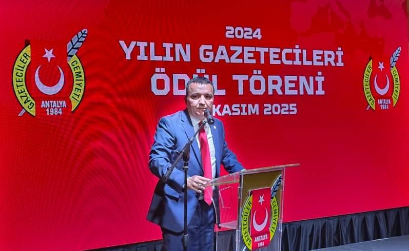 AGC’den Hürses’e ödül! Yılın Gazetecisi Ayla Çekiç