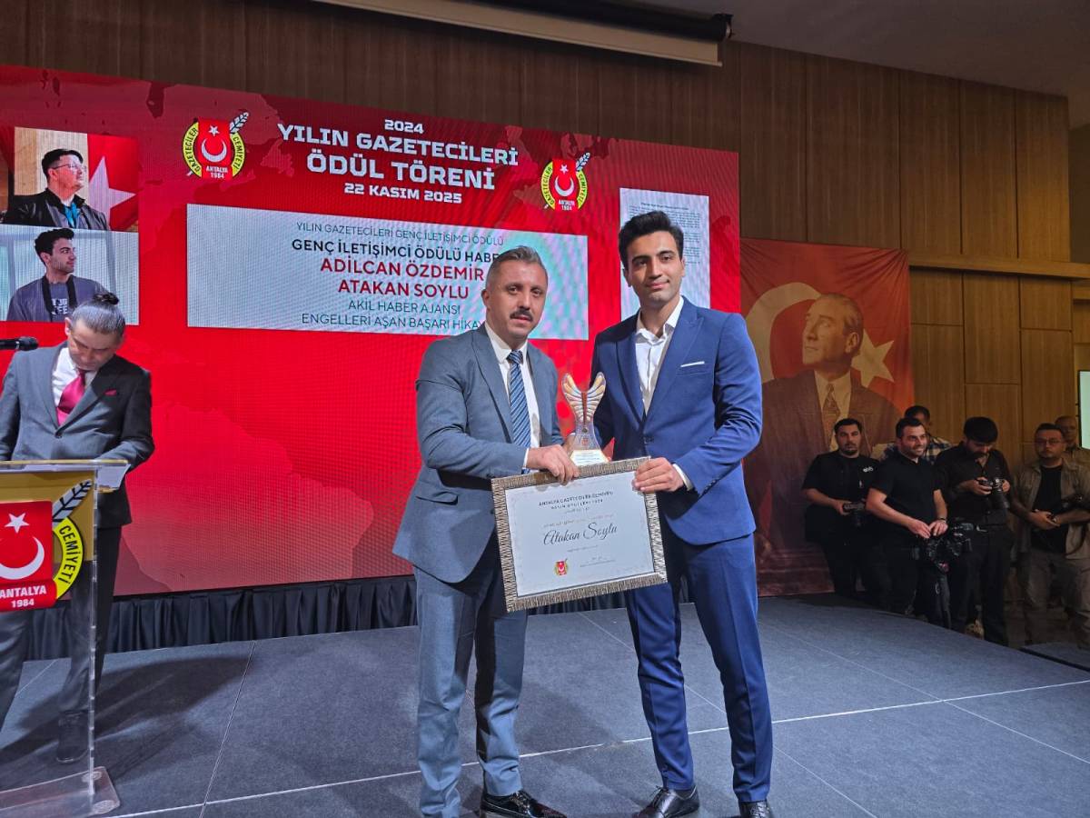 AGC’den Hürses’e ödül! Yılın Gazetecisi Ayla Çekiç