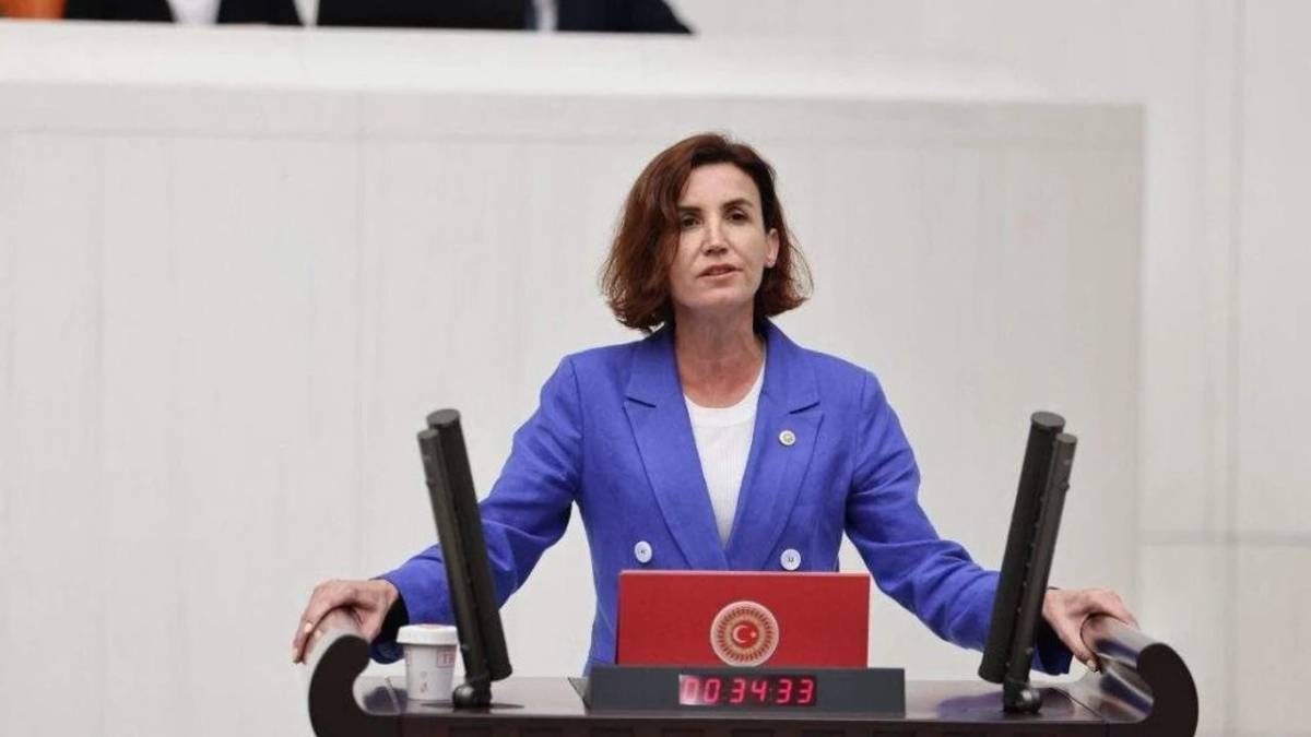 Aliye Coşar: “Kadın cinayetleri artıyor, kadın politikalarına ayrılan pay azalıyor”