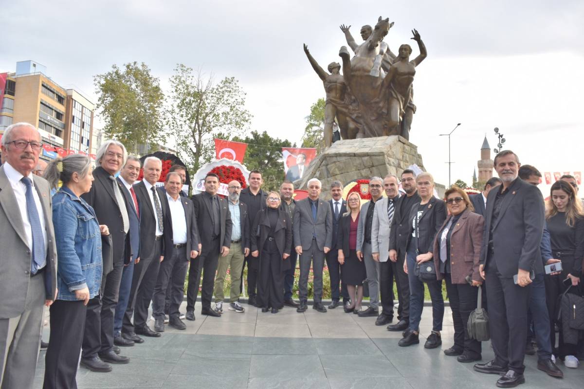 CHP Antalya İl Örgütü Ata’yı andı