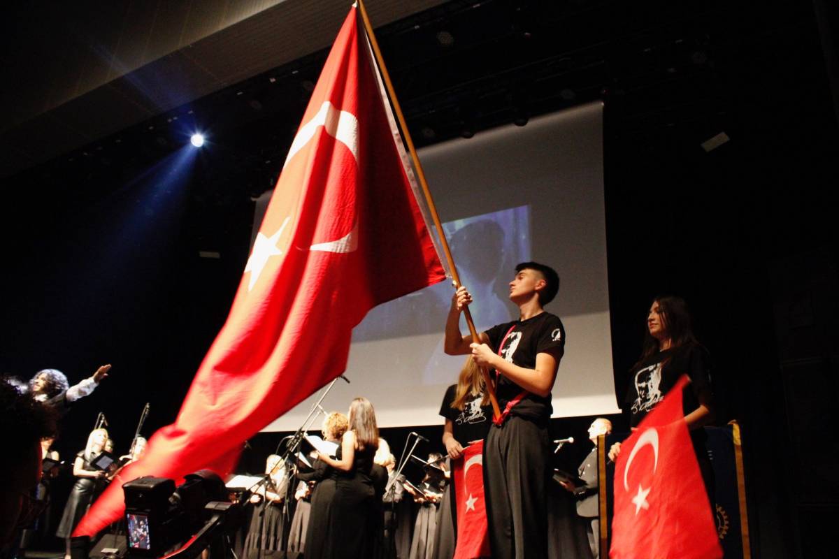 Atatürk’ü anma ve anlama gecesi