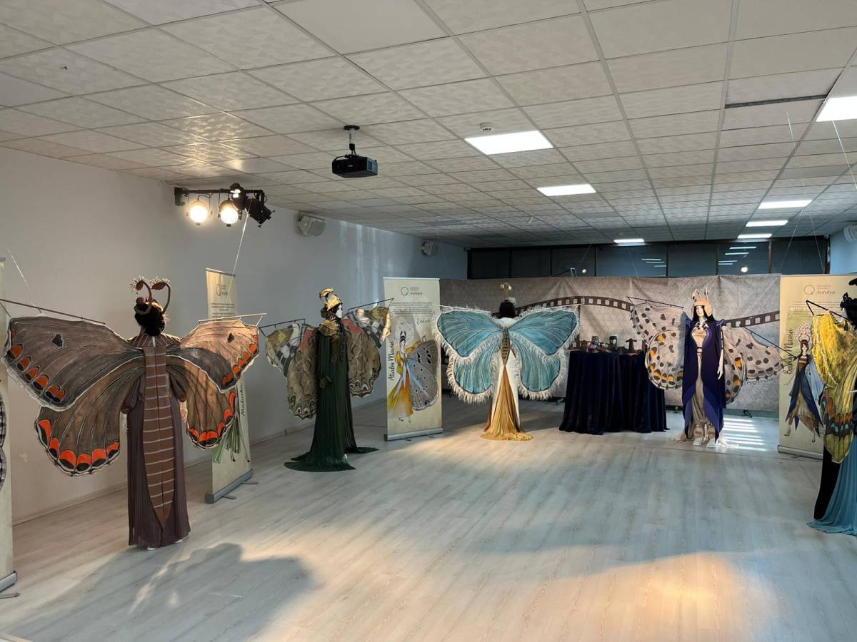 Antalya Kültür Yolu Festivali kapsamındaki sergiler ziyaretçilerini ağırlıyor