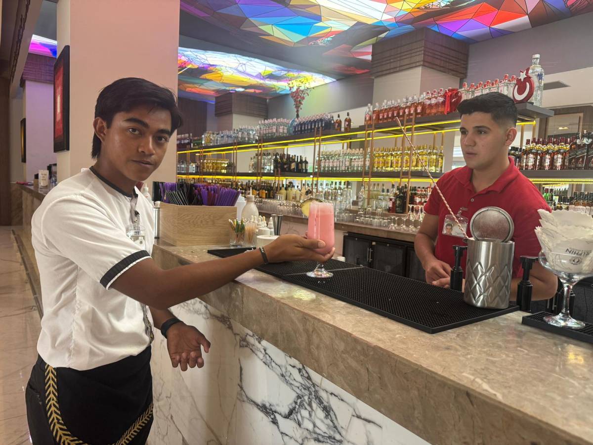 Antalya turizminde büyük sorun! Turizmciler yeni model arıyor