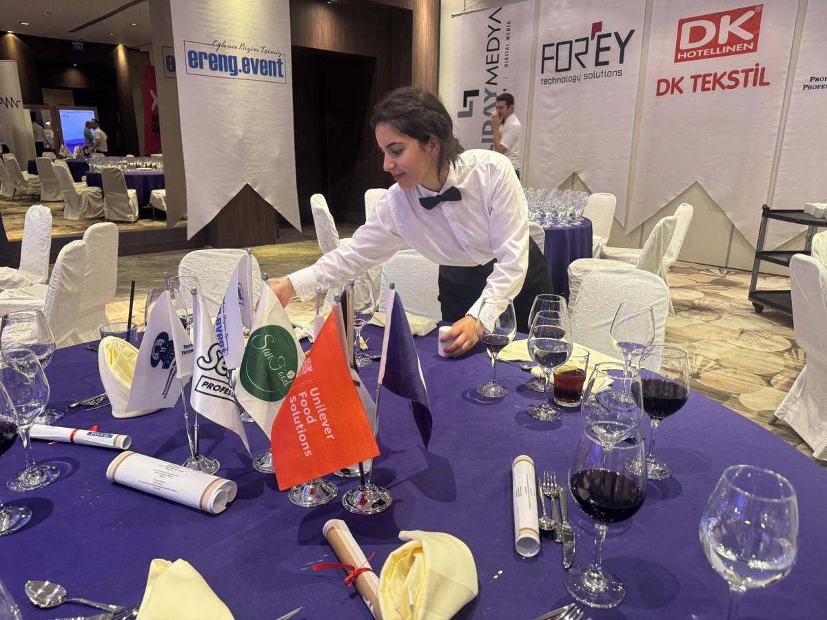 Antalya turizminde büyük sorun! Turizmciler yeni model arıyor