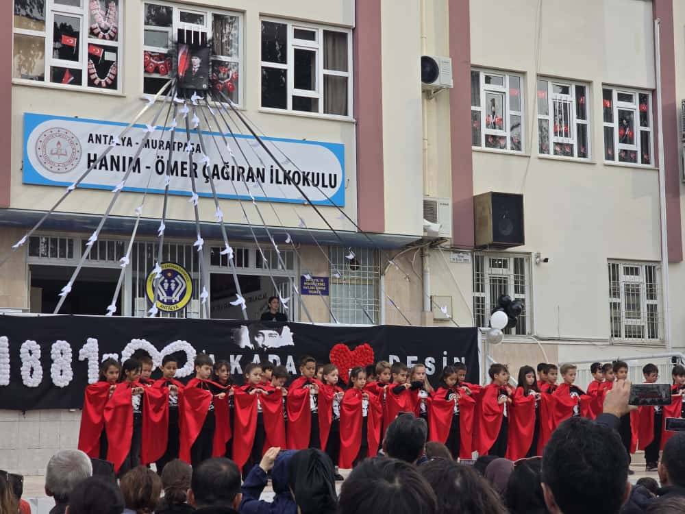 Hanım Ömer Çağıran İlkokulu’nda, Atatürk’e özlem dolu anma!