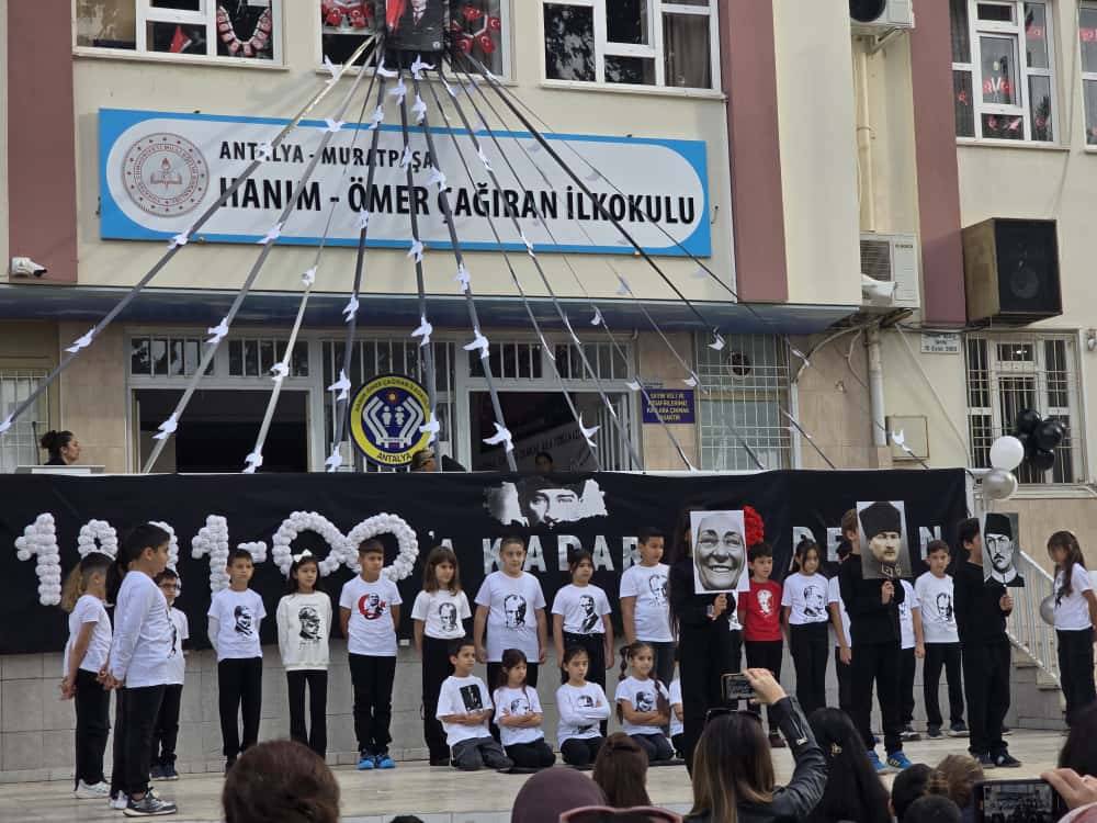 Hanım Ömer Çağıran İlkokulu’nda, Atatürk’e özlem dolu anma!