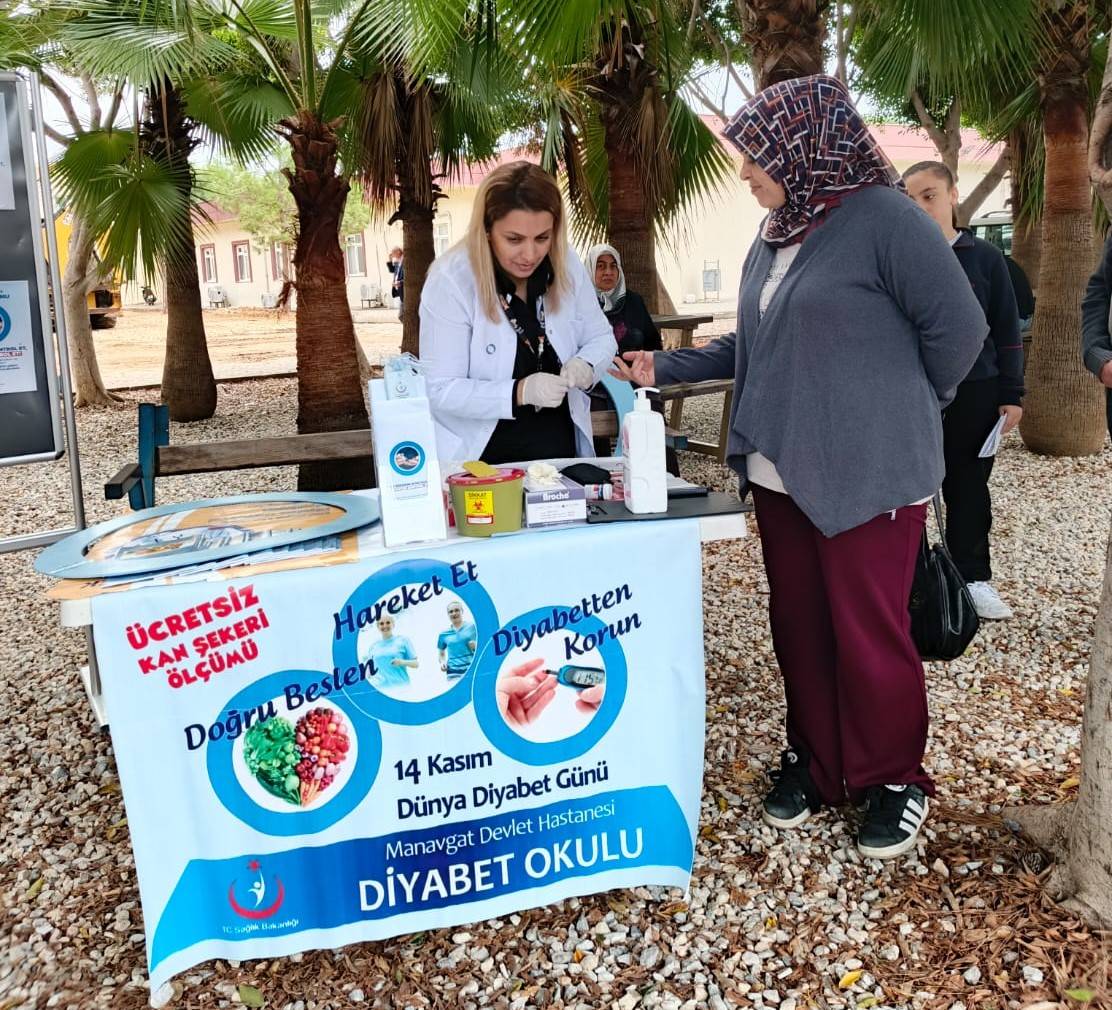 Manavgat Devlet Hastanesi’nde Dünya Diyabet Günü etkinliği