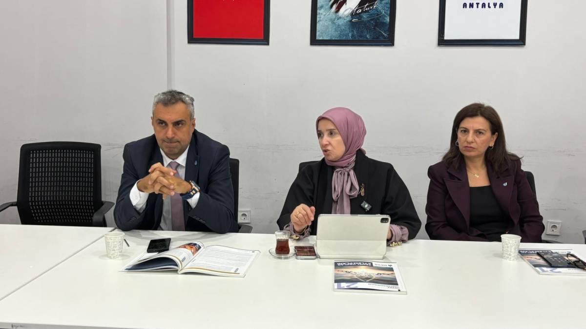 Elif Esen Antalya’da konuştu! “Kumarın yasalı olmaz, toplumsal yıkım üretiyor”