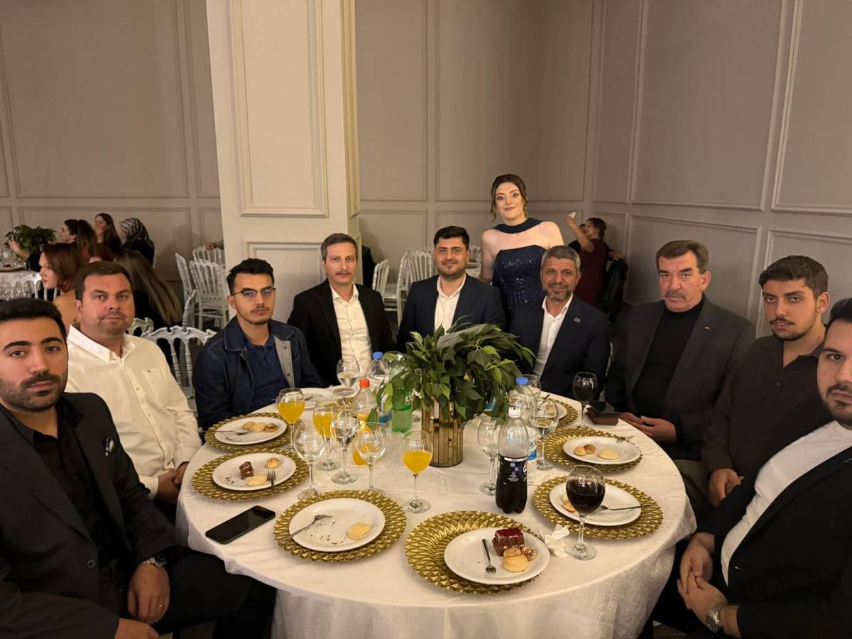 Özbay ailesinin mutlu günü