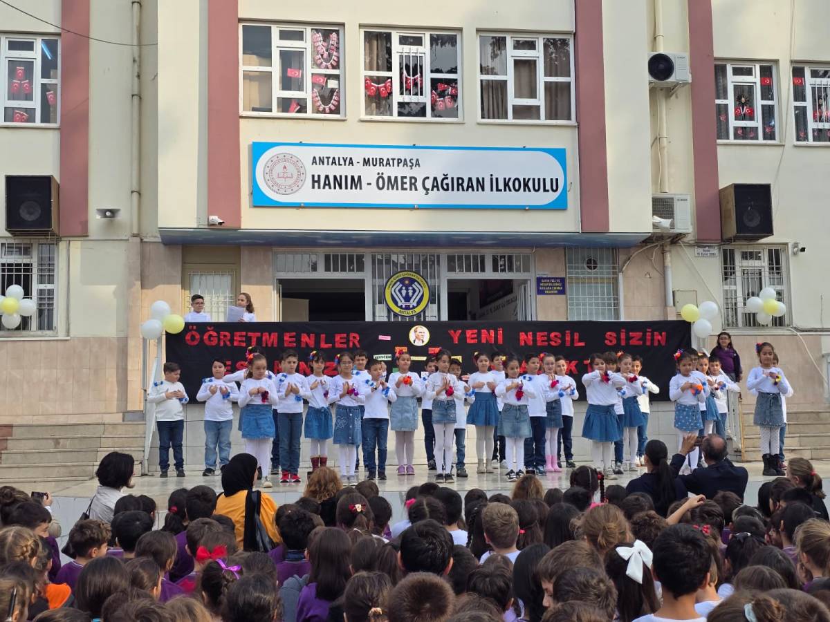 Hanım Ömer Çağıran İlkokulu’nda 24 Kasım Öğretmenler Günü coşkuyla kutlandı