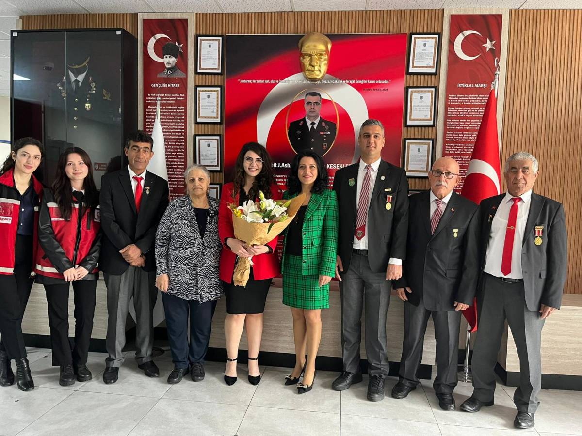 Babasının hatırasına yeni nesiller yetiştirerek sahip çıkıyor