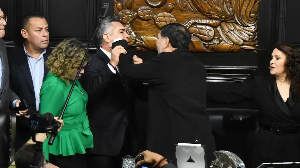 Milletvekilleri birbirine girdi!