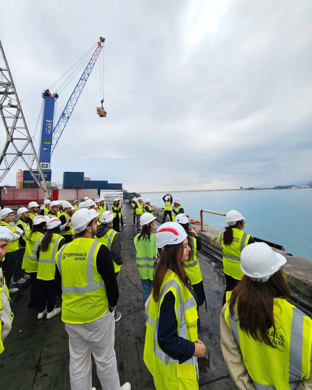 QTerminals Antalya, Denizcilik Fakültesi öğrencilerini limanda ağırladı