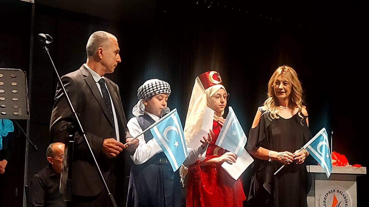 “Ezgilerim” konseri Antalyalıları büyüledi