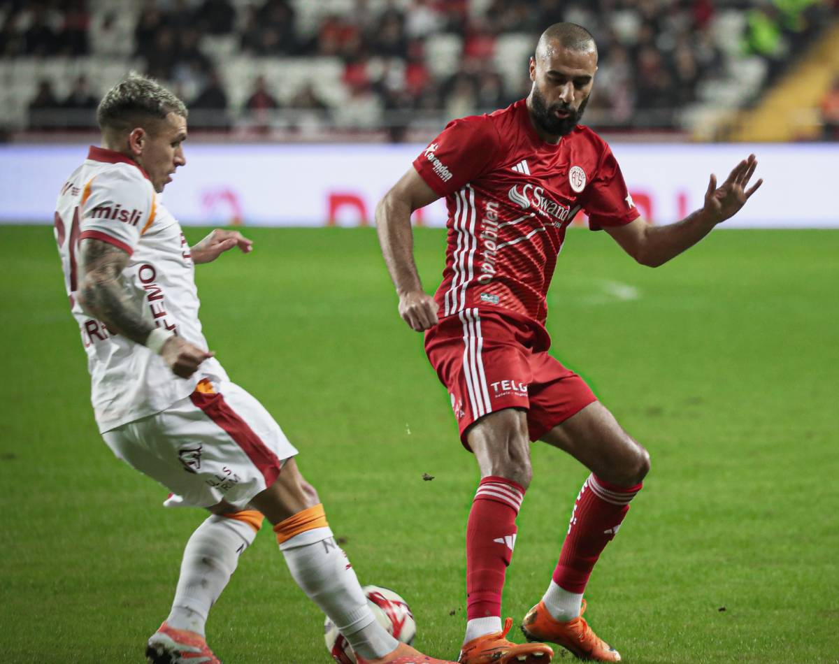Antalya’da ilk yarı 2 gol var! Antalyaspor:0 – Galatasaray:2