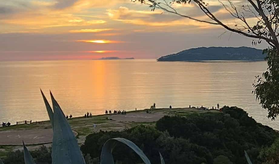 Kaş'ta yaz aylarını aratmayacak hafta sonu!