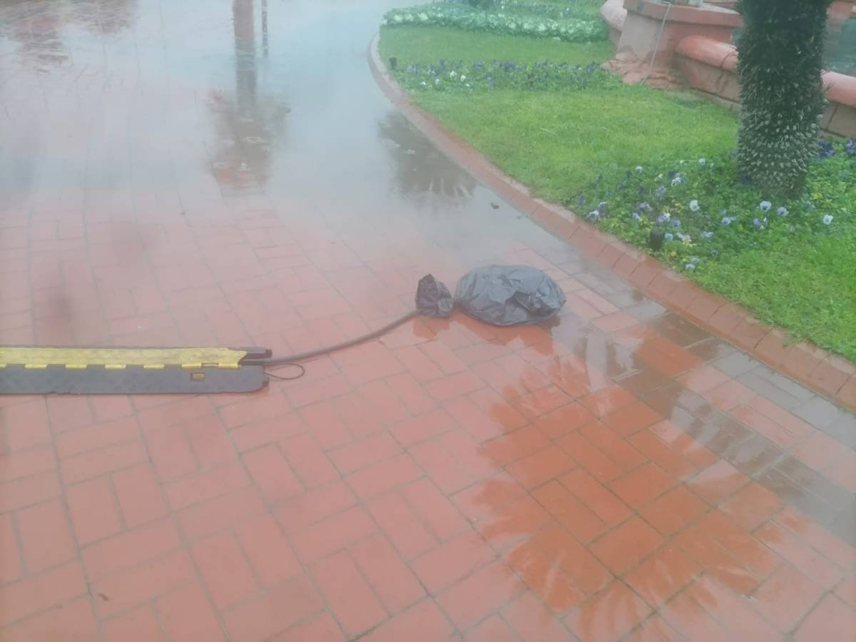 Elektriğe poşetli önlem