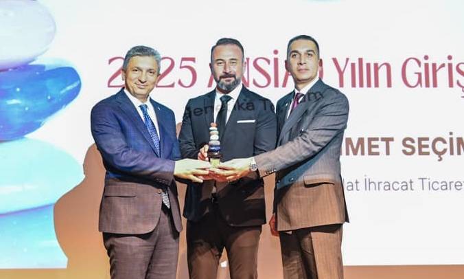 Antalya’da genç fikirler ödüllendirildi