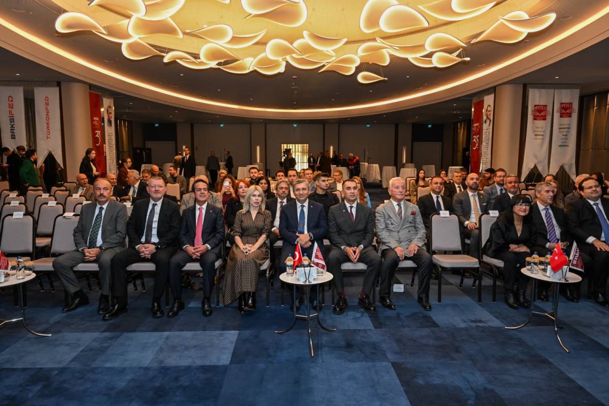 Antalya’da genç fikirler ödüllendirildi