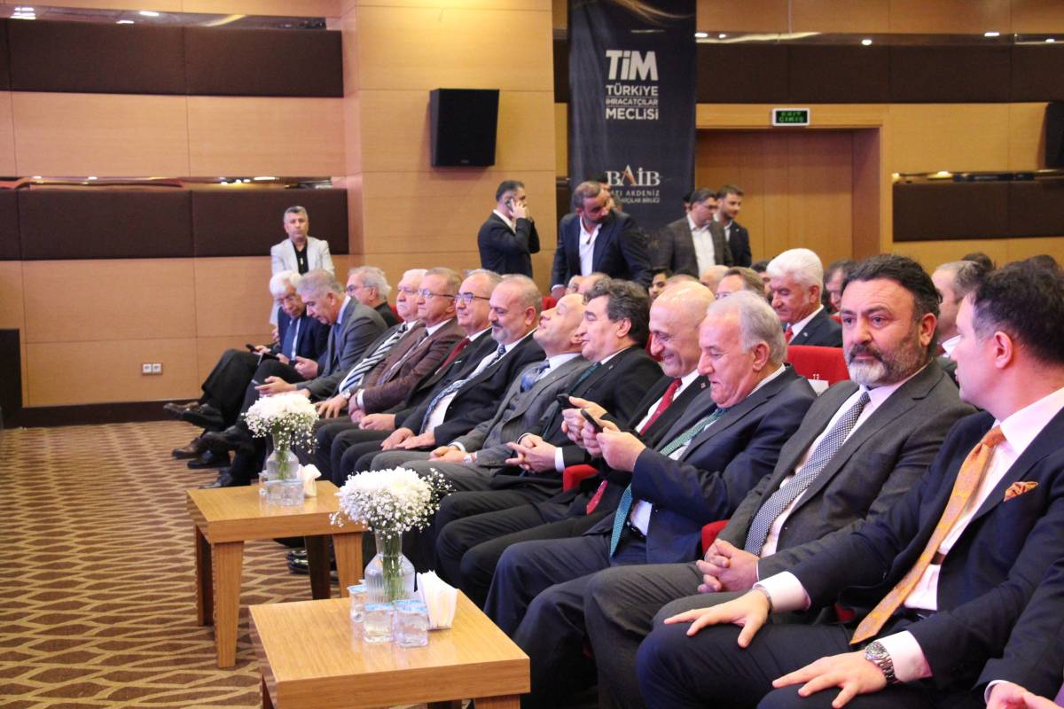 İhracatta 10 yılın bilançosu Antalya’da masaya yatırıldı