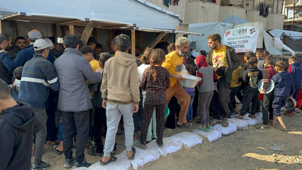 Antalya Genç İHH’dan Gazze’ye 7 Bin Kişilik Yemek Desteği