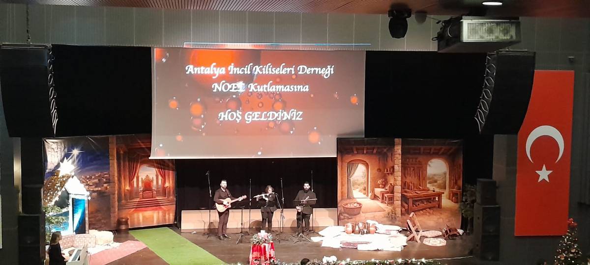 Antalya İncil Kiliseleri Derneği’nden Noel kutlaması