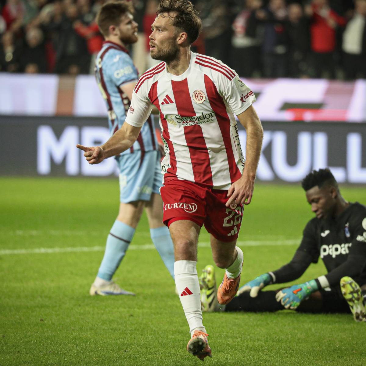 Antalyaspor fırtınaya dur dedi! Antalyaspor:1 - Trabzonspor: 1