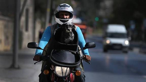 Antalya'da kuryeler iş bırakıyor!