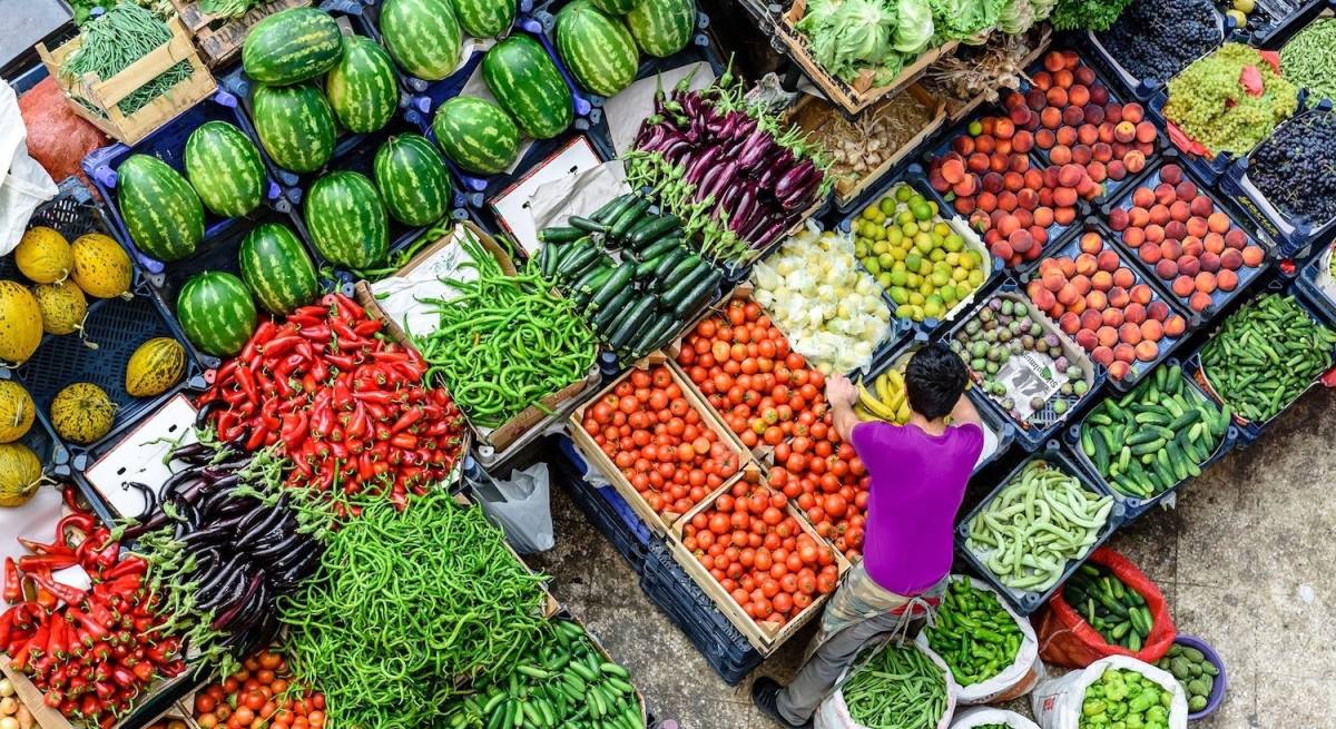 Antalya'da meyve ve sebze fiyatları rekora koşuyor