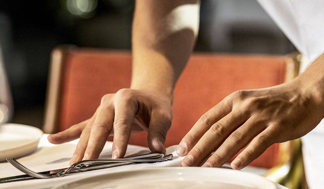 Antalya’da restoranlarda yeni dönem başladı! Hizmet sektörü için kritik uyarı geldi