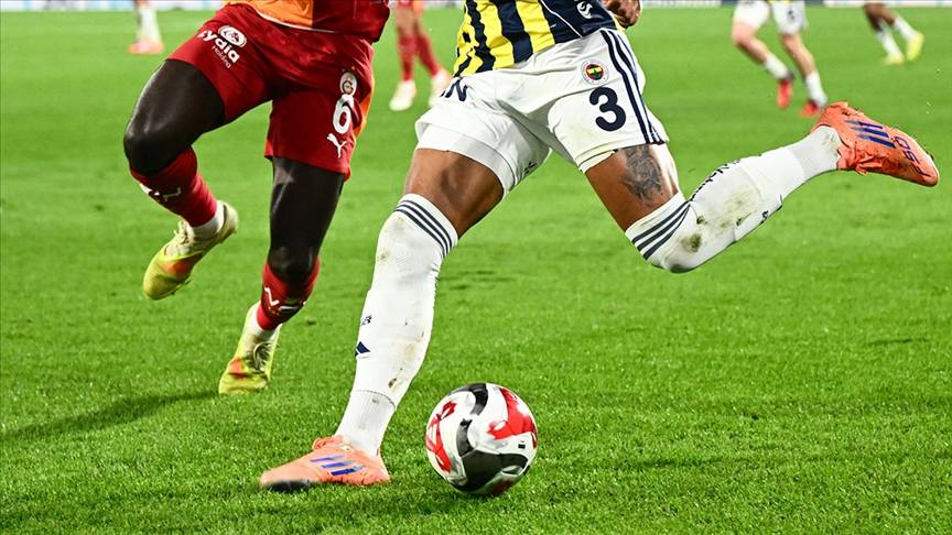 Galatasaray ve Fenerbahçe'ye ceza!