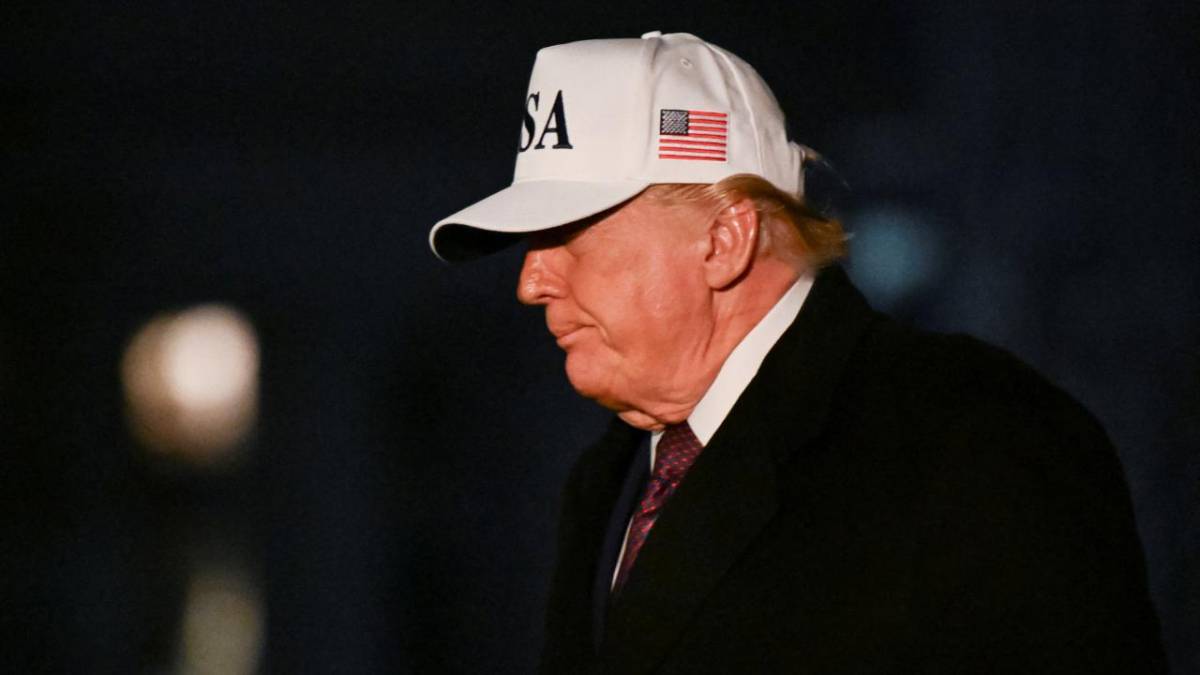 Trump’ın konvoyunda şüpheli nesne paniği!