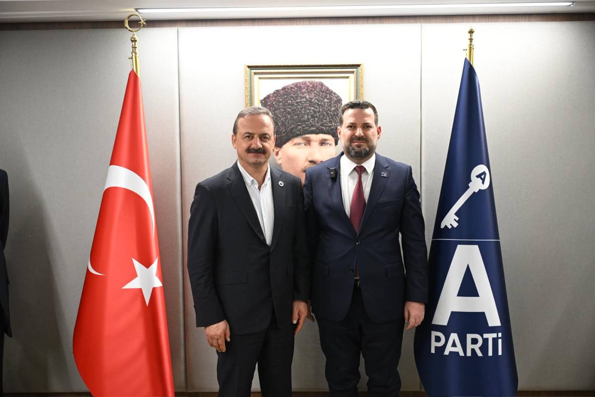 Anahtar Parti Antalya Teşkilatı, Genel Başkan Ağıralioğlu ile bir araya geldi